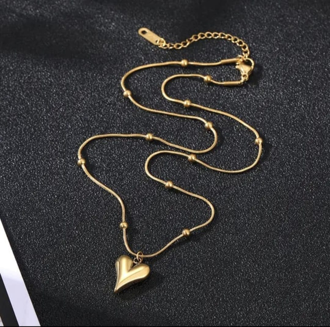 Anti Tarnish Heart Shape Pendent with Ball Chain