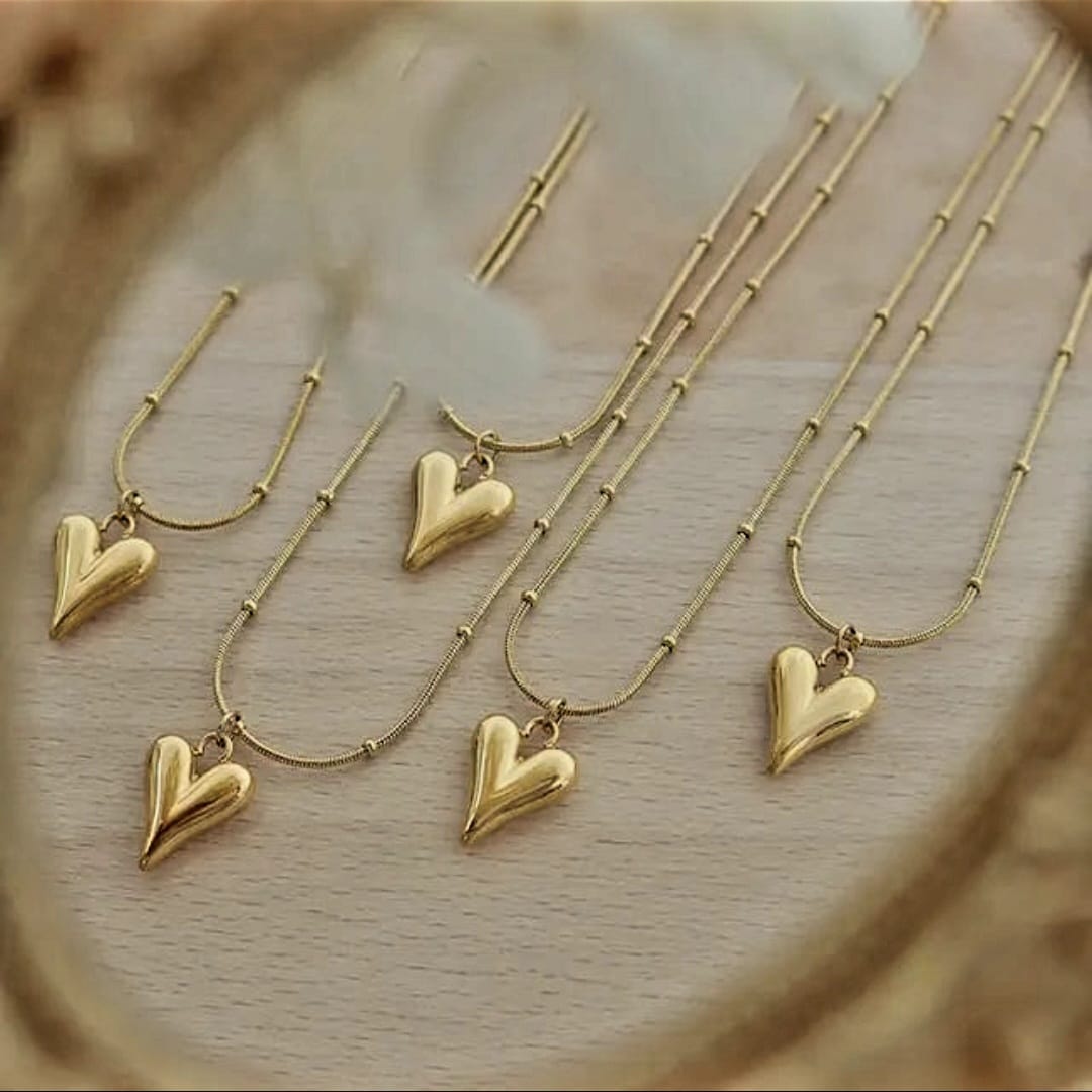 Anti Tarnish Heart Shape Pendent with Ball Chain
